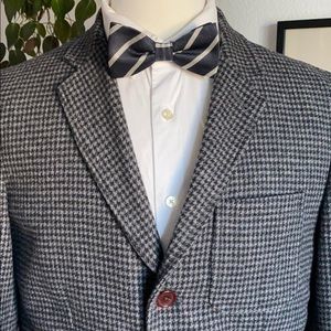 American Eagle Houndstooth Grey Blazer